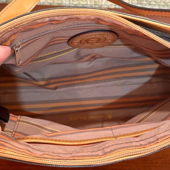 VTG 2000 Etienne Aigner Velden Core  Cognac Leather Compartment Shoulder Bag - Picture 6 of 15